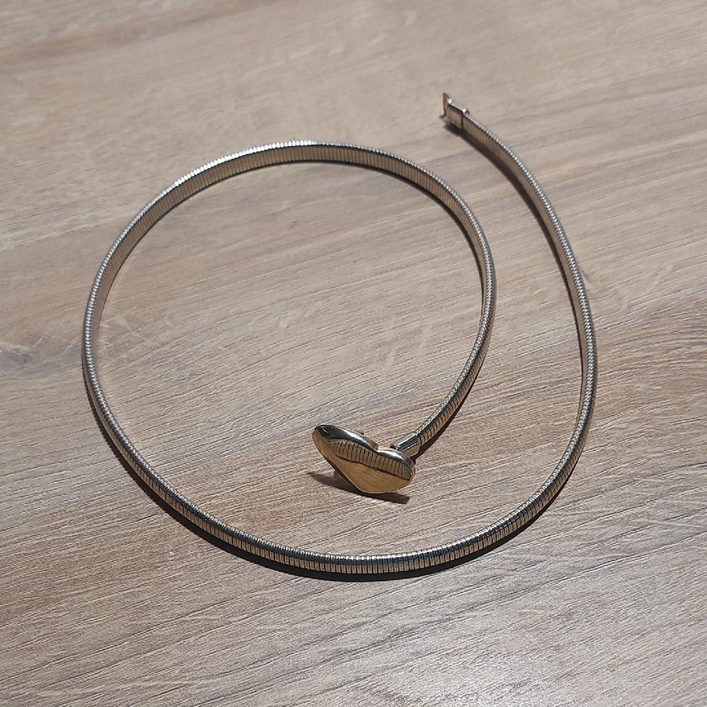 Silver Tone Omega Stretch Belt 23.5 To 27